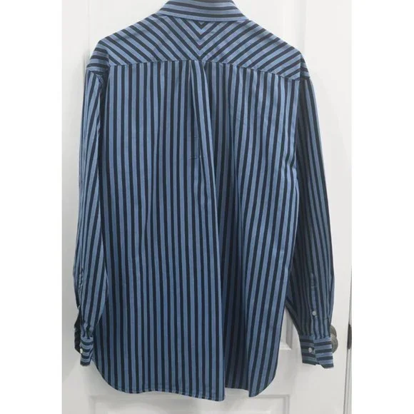 Tommy Hilfiger Men's Dress Shirt Size Medium - Picture 2 of 2